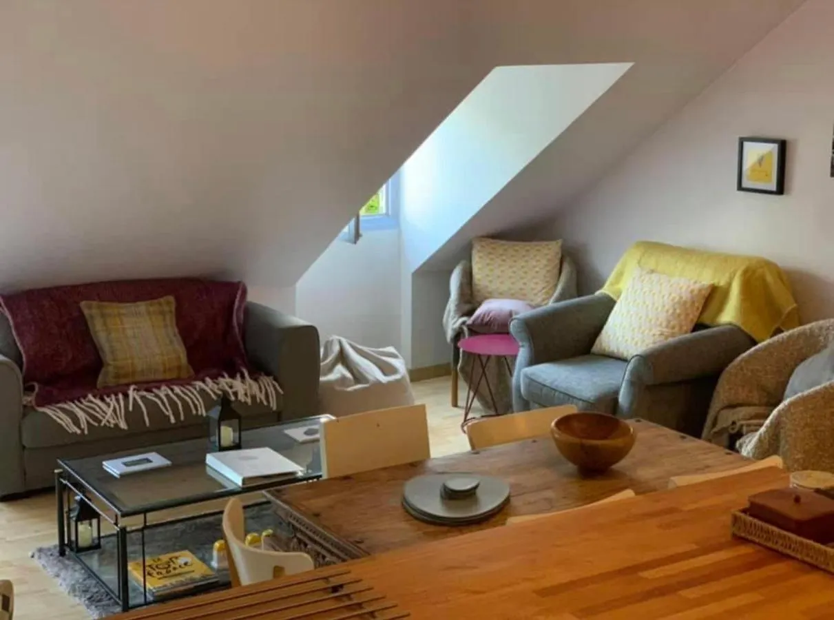 Bagnères-de-LuchonThe Loft In Luchonアパートメント 0*, Bagnères-de-Luchon フランス